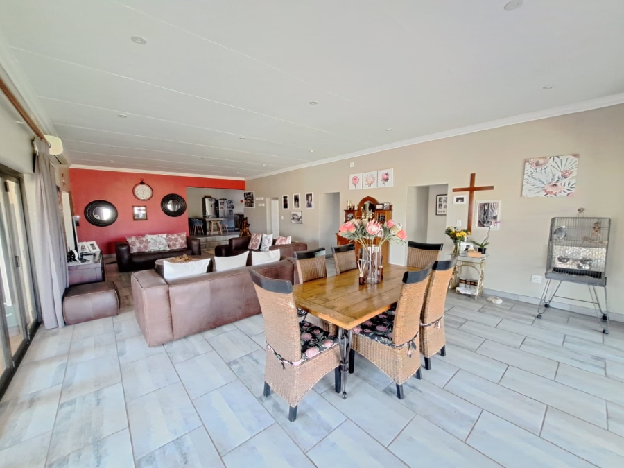 5 Bedroom Property for Sale in Waterkloof North West